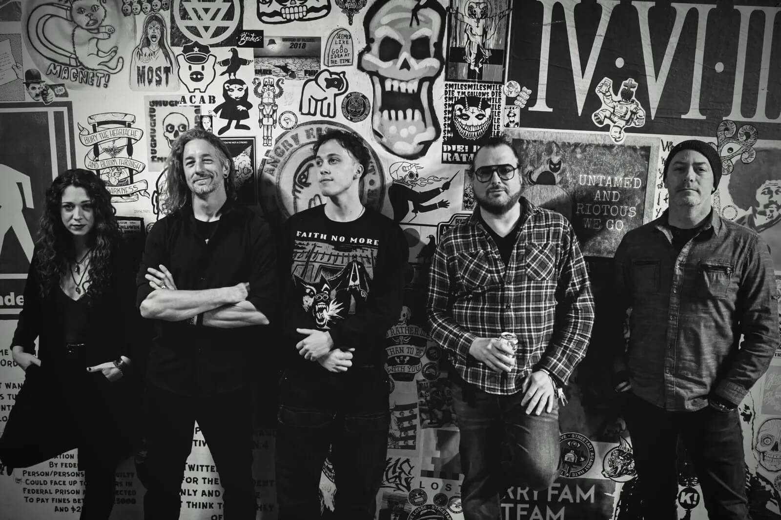 31-_-ROI-THE-SECRET-PEOPLE-s9qr5l